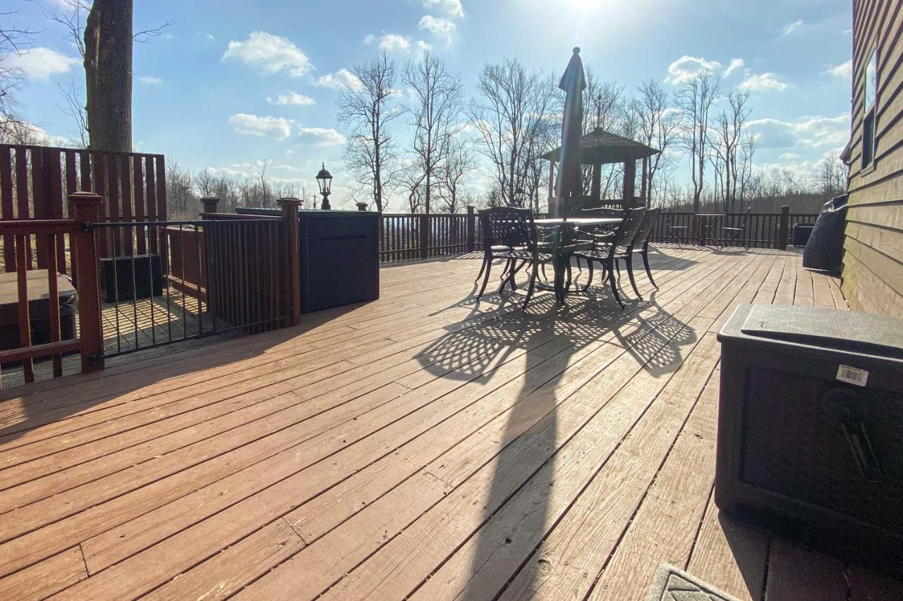 Vila Modern Mountain Retreat With Deck And Hot Tub! Chester Gap Exteriér fotografie